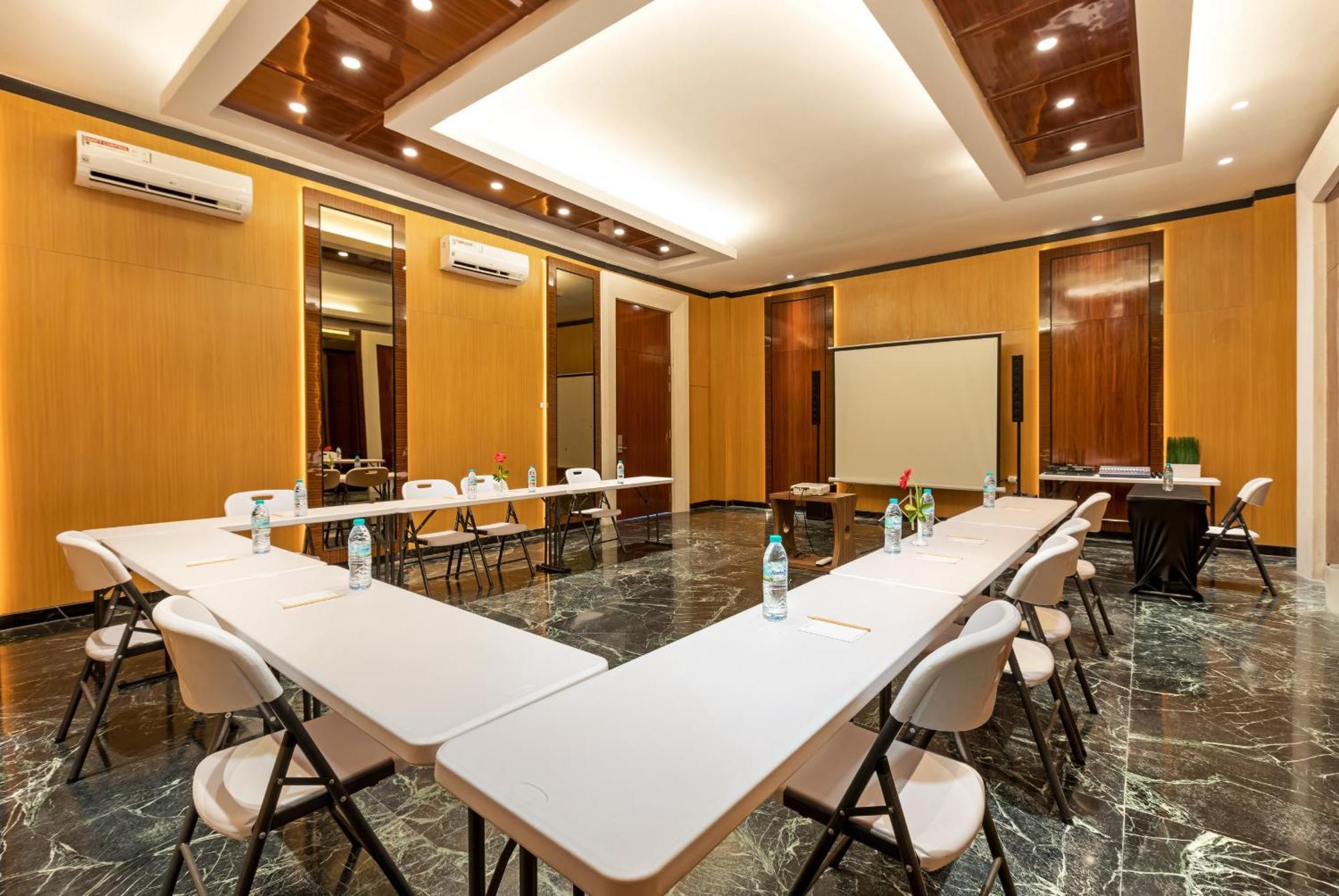 Boss Legian Hotel Powered By Archipelago Luaran gambar