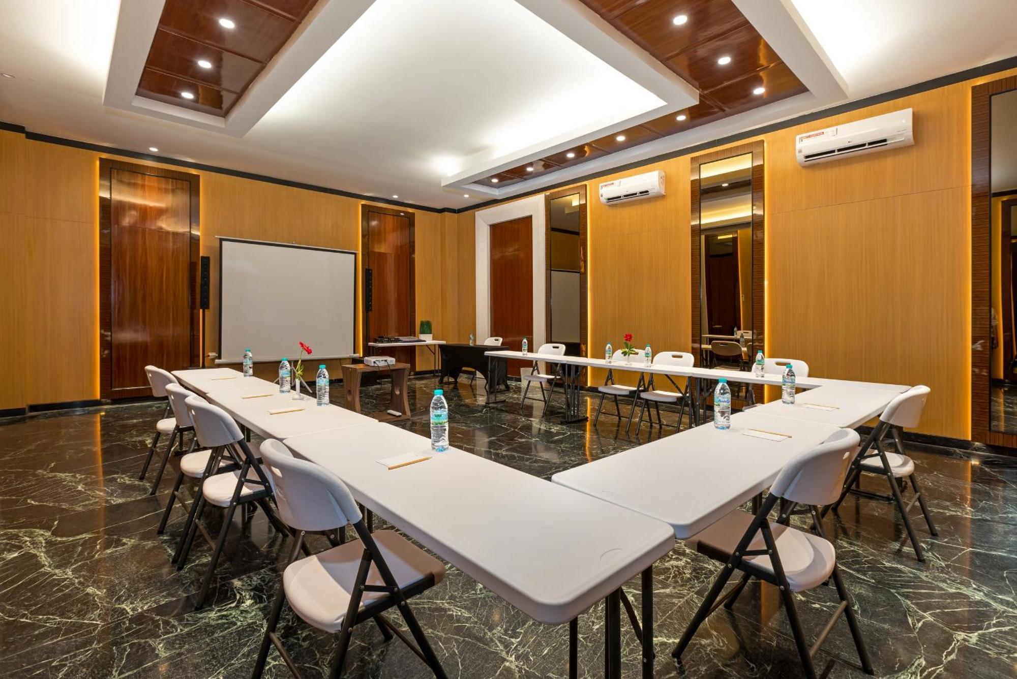 Boss Legian Hotel Powered By Archipelago Luaran gambar