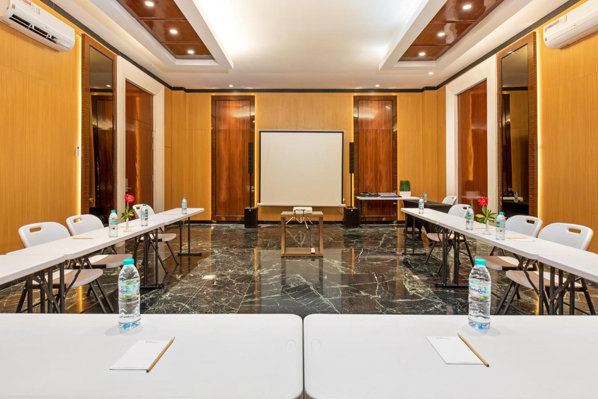 Boss Legian Hotel Powered By Archipelago Luaran gambar