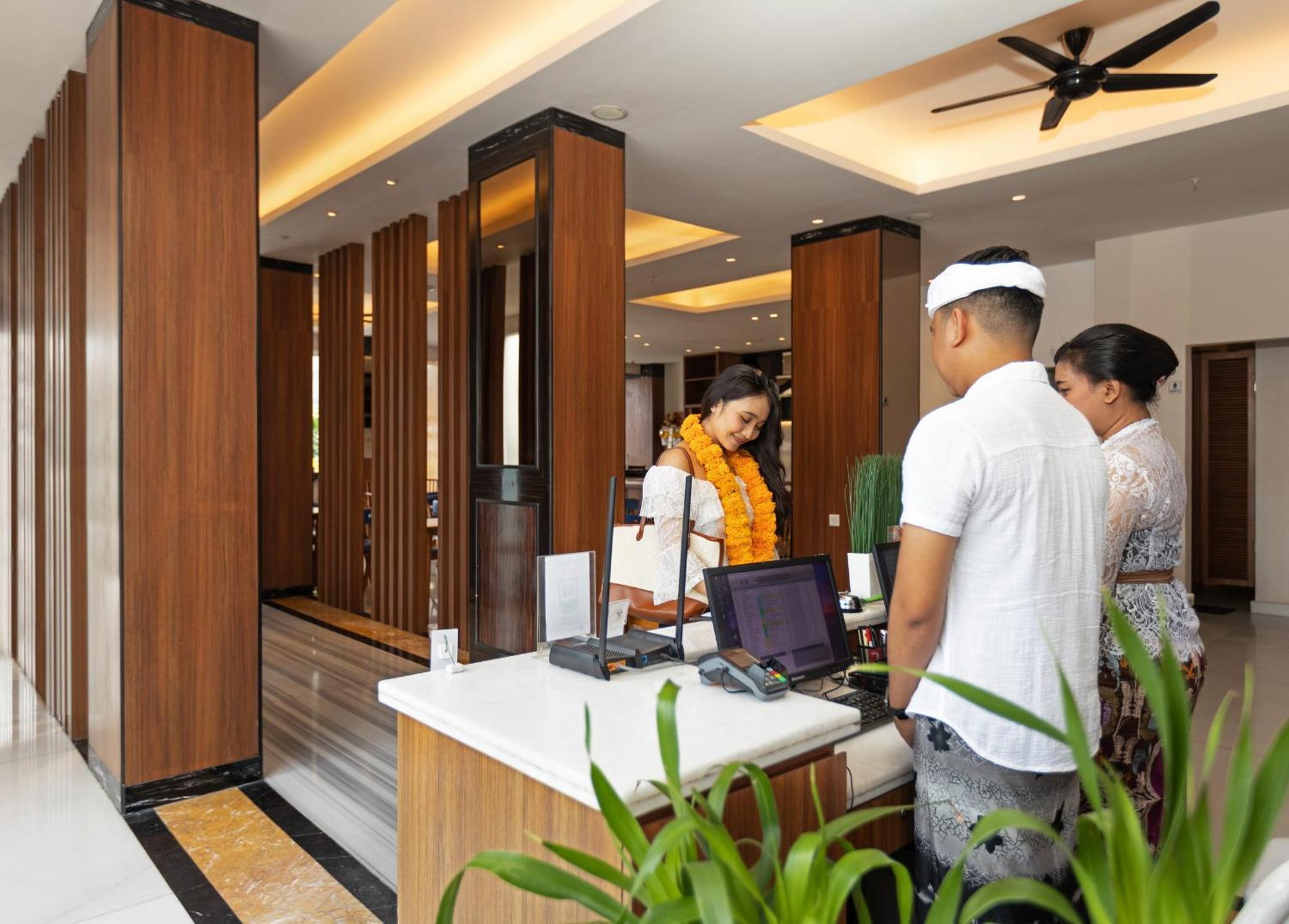 Boss Legian Hotel Powered By Archipelago Luaran gambar
